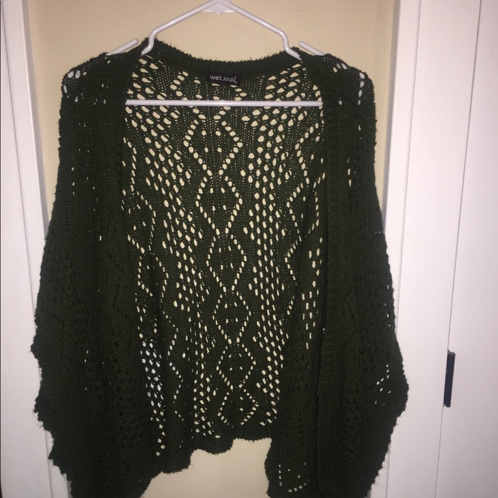 Wet Seal Ponco - size medium